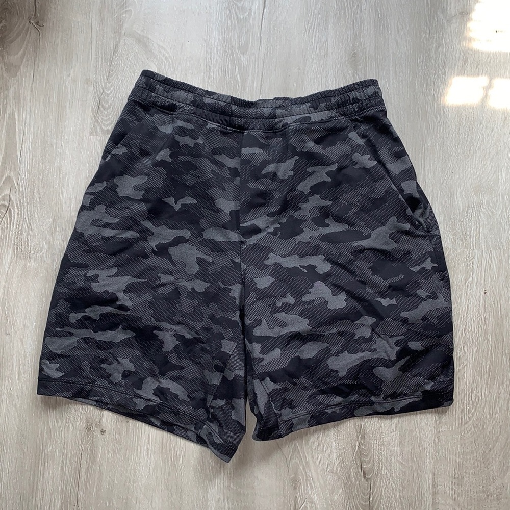 Men’s Lululemon Pacebreaker Shorts 7” inseam liner